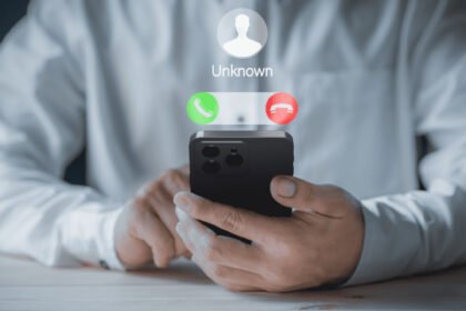como-atender-ligacoes-suspeitas-sem-precisar-falar-no-celular