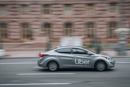 veja-quais-carros-podem-ou-nao-operar-na-uber-em-2026