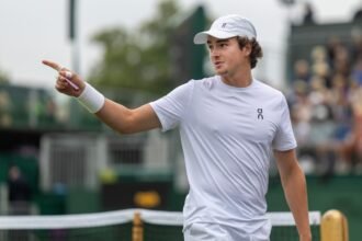 adversario-desiste-e-joao-fonseca-avanca-as-quartas-do-atp-da-basileia