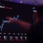 ibovespa-sobe-e-se-aproxima-dos-145-mil-pontos-em-dia-de-noticiario-corporativo-intenso