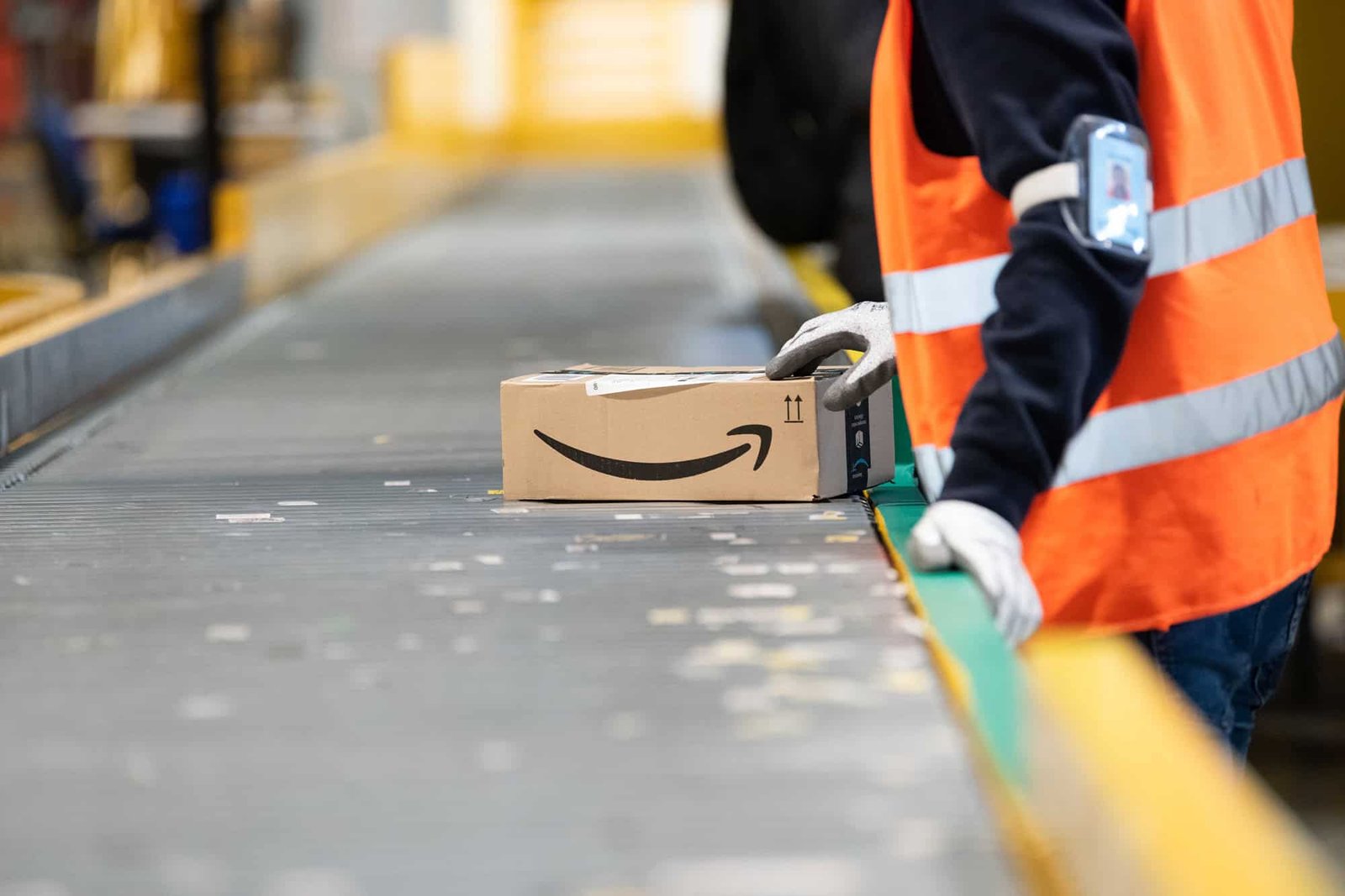 amazon-aposta-em-robos-e-pode-cortar-600-mil-empregos-nos-eua