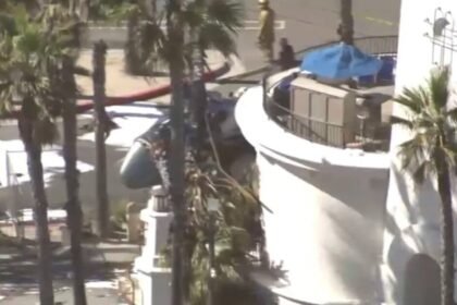 video:-helicoptero-cai-em-los-angeles-e-deixa-cinco-pessoas-feridas