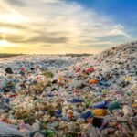 praia-brasileira-virou-um-deposito-de-lixo-da-asia