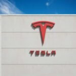 tesla-e-investigada-por-falhas-graves-em-sistema-de-direcao-autonoma