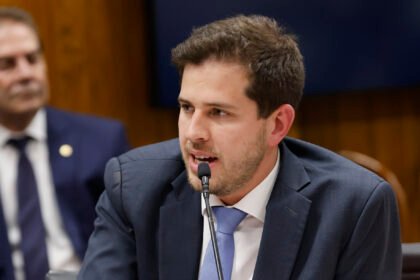 apos-acordo,-projeto-preve-aumentar-licenca-paternidade-para-30-dias,-dizem-jornais