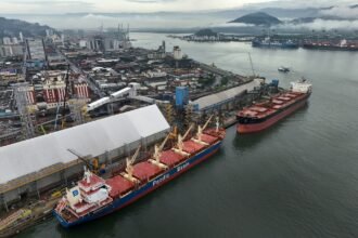 amcham:-exportacoes-brasileiras-com-sobretaxa-americana-cairam-25,7%-em-setembro