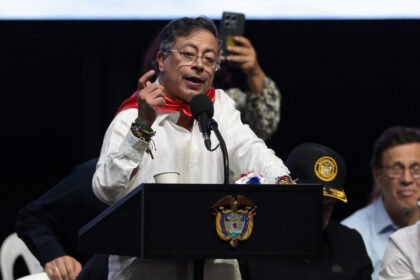 gustavo-petro-critica-nobel-da-paz-maria-corina-por-buscar-apoio-“criminoso”-de-trump