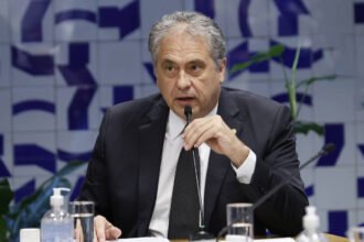 comissao-aprova-mp-que-eleva-para-18%-aliquota-sobre-jcp;-texto-vai-a-plenario