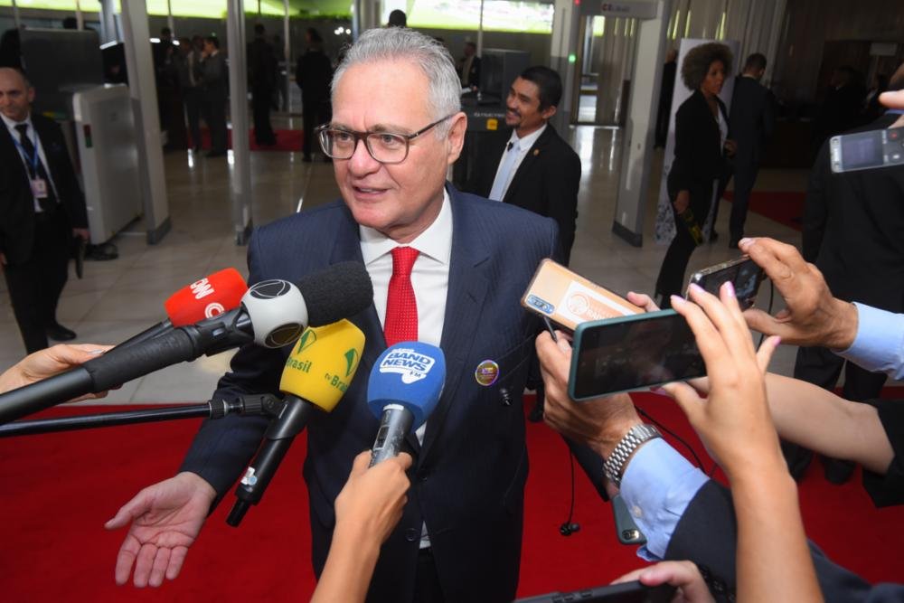renan-calheiros-assume-relatoria-da-isencao-do-ir-e-preve-aprovacao-em-30-dias