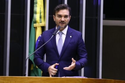 uniao-brasil-decide-pelo-afastamento-de-sabino-apos-ministro-nao-deixar-o-governo
