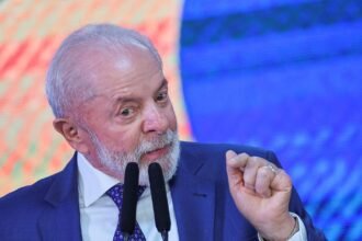 lula-brinca-sobre-boato-de-ter-sido-substituido-por-clone:-‘sou-o-quinto’