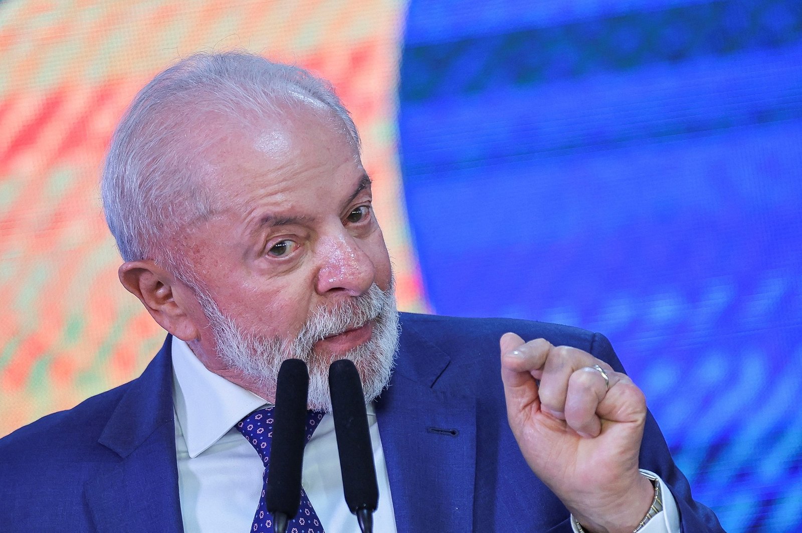lula-brinca-sobre-boato-de-ter-sido-substituido-por-clone:-‘sou-o-quinto’