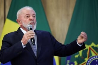 futura-inteligencia:-desaprovacao-ao-trabalho-de-lula-sobe-a-52,6%-e-tem-novo-recorde