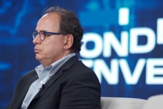 vai-investir-no-exterior?-5-pontos-para-considerar,-segundo-o-onde-investir-2025