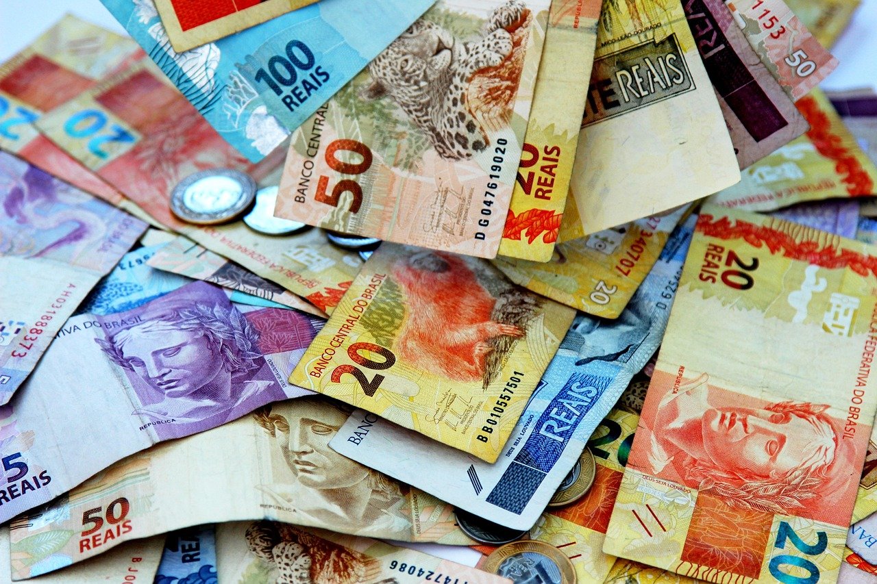 fiis-de-credito-e-logistica-pagam-dividendos-hoje;-dividend-yield-alcanca-1,75%