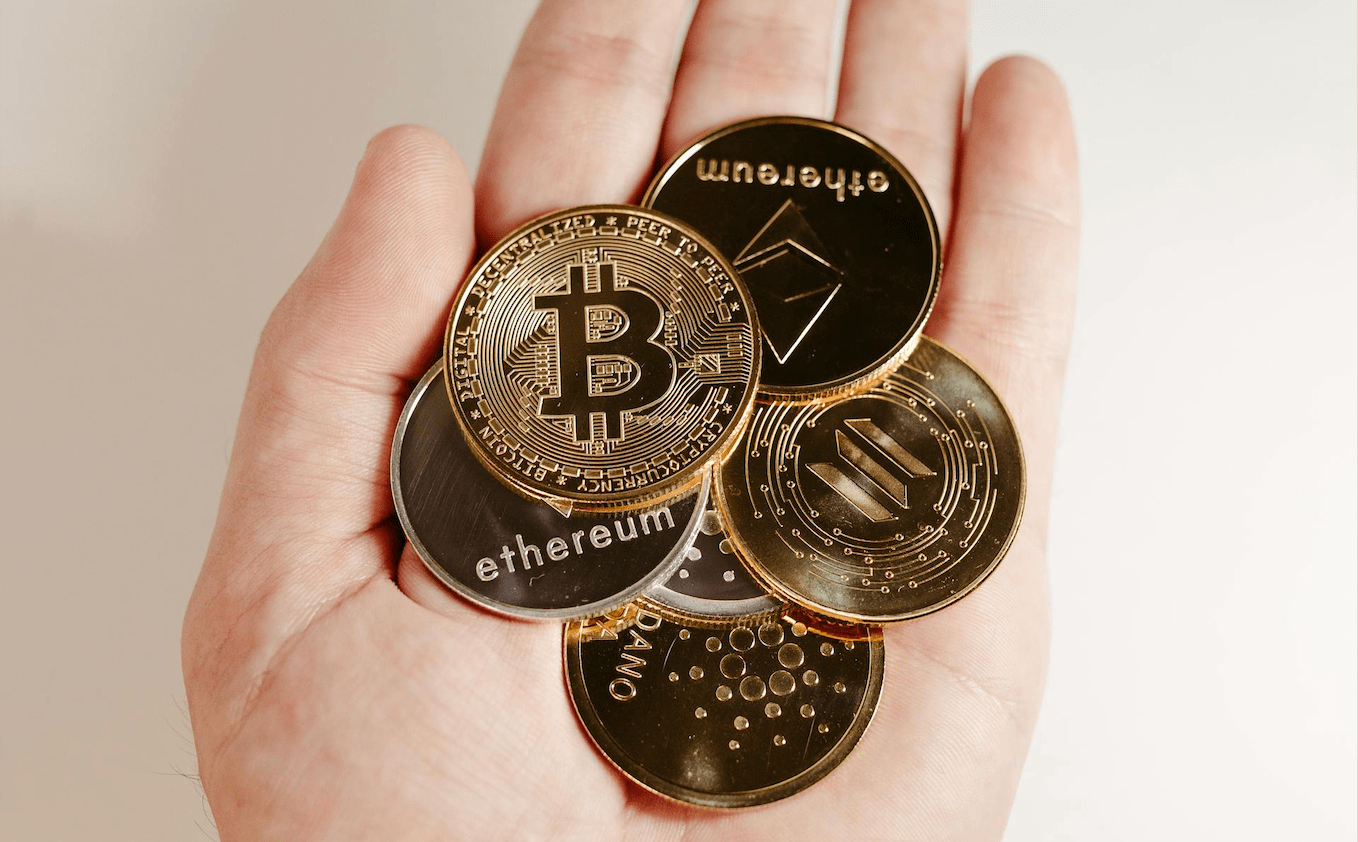 bitcoin,-ethereum-e-outras-6-apostas-do-mercado-cripto-para-outubro