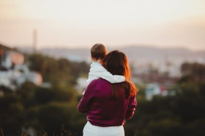 dia-das-criancas:-quanto-investir-para-comprar-carro-e-pagar-faculdade-dos-filhos