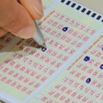 garconete-recebe-bilhete-de-loteria-como-gorjeta-e-ganha-r$-54-milhoes