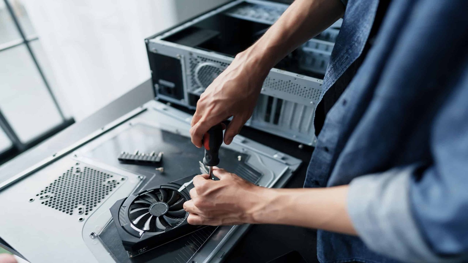 4-pecas-de-hardware-para-tomar-cuidado-ao-reduzir-a-voltagem-do-pc