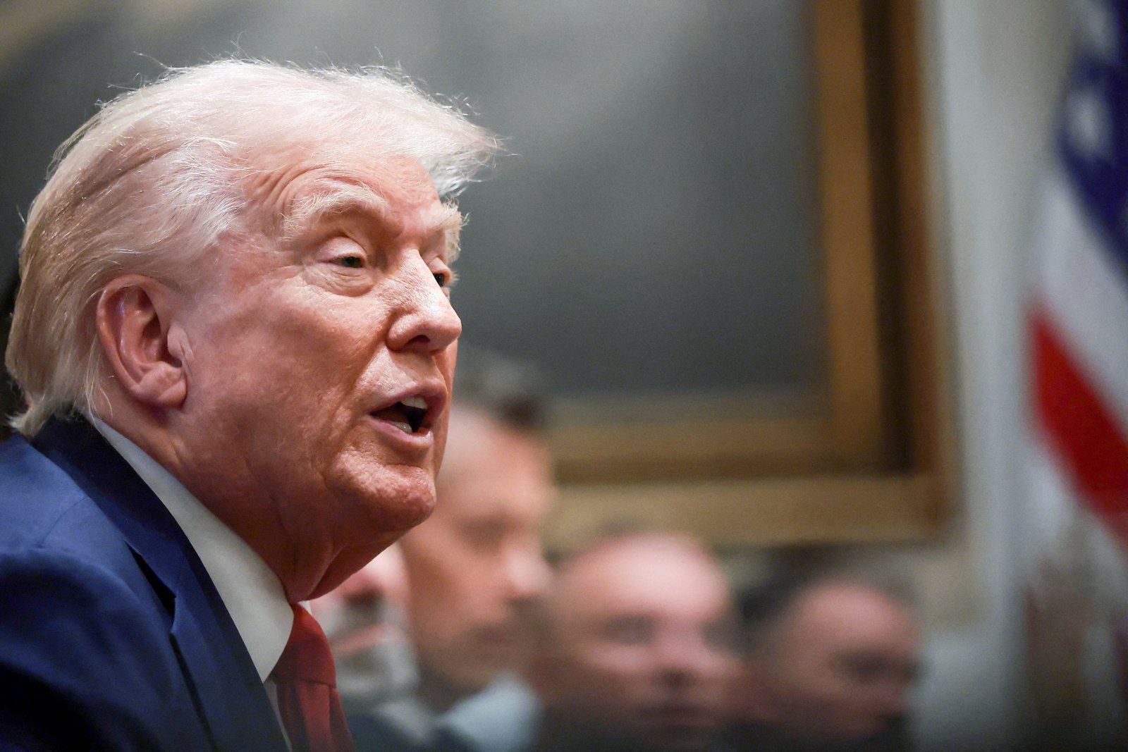 trump-ameaca-encerrar-alguns-lacos-com-a-china,-como-compra-de-oleo-de-cozinha