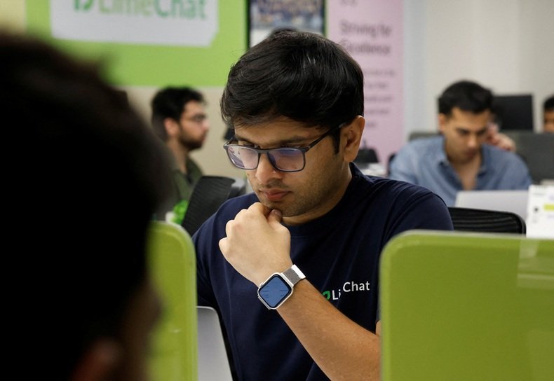 chatbots-de-ia-comecam-a-substituir-trabalhadores-de-call-center-na-india