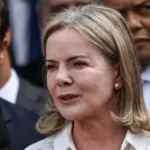 gleisi-diz-que-‘lira-esta-na-base-e-quer-ajudar’-o-governo