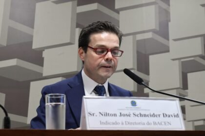 dados-sao-insuficientes-para-indicar-ate-quando-ira-selic-a-15%,-diz-diretor-do-bc