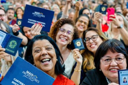 como-emitir-online-a-cndb,-carteira-nacional-de-docente-no-brasil?