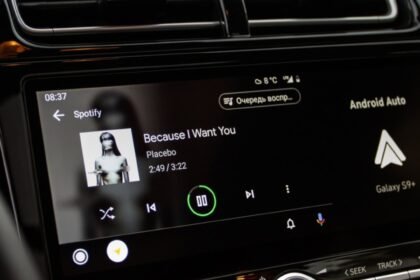 tem-como-usar-android-auto-sem-fio?-veja-como-conectar-sistema-sem-cabo-usb