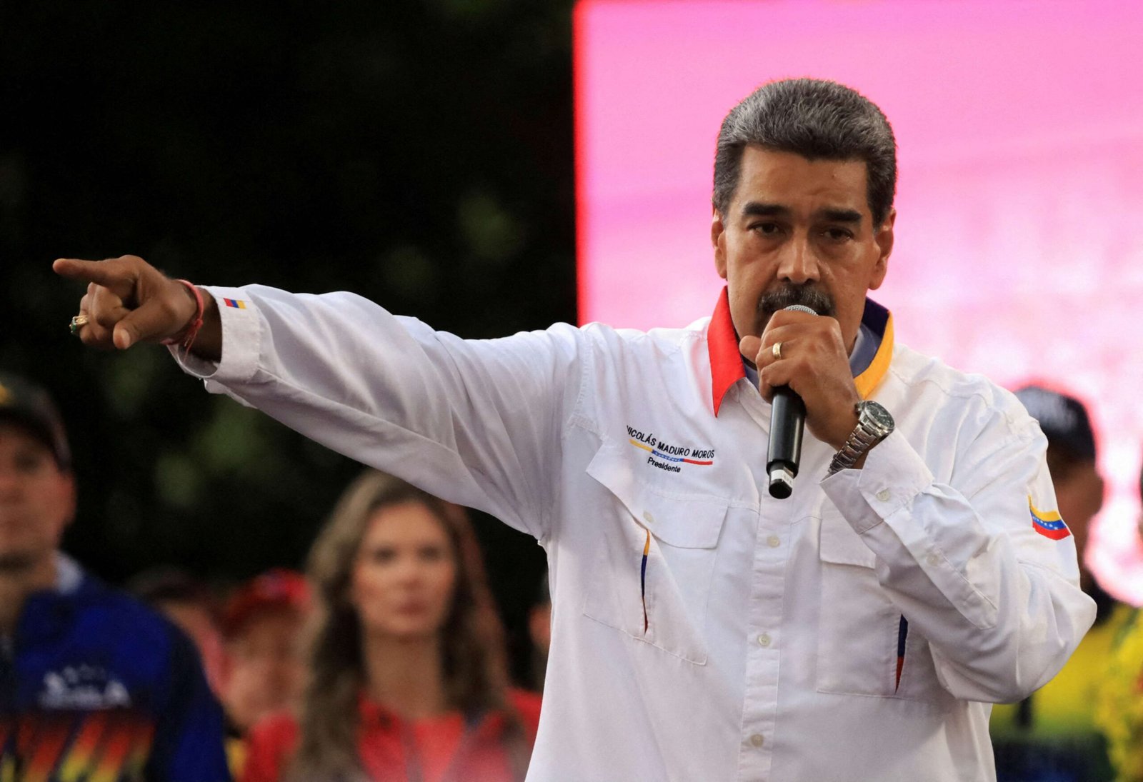 pt-divulga-nota-em-que-condena-‘ataque-dos-eua-a-soberania-da-venezuela’