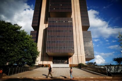 bc-compreende-que-politica-monetaria-esta-mais-restritiva-e-deseja-isso,-diz-diretor