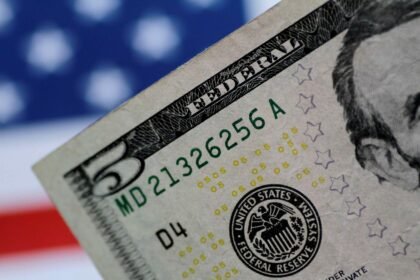 dolar-hoje-recua-com-ibc-br-e-corte-de-juros-nos-eua-em-foco