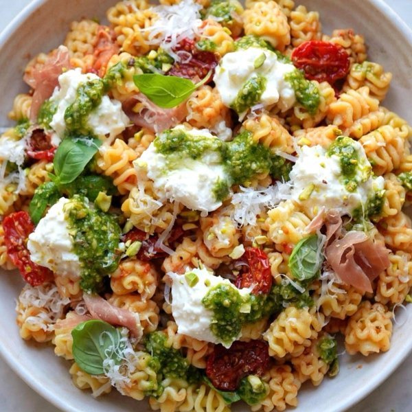 miojo-com-burrata-e-limao-e-a-nova-receita-viral-do-tiktok