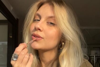 tudo-o-que-achei-do-lip-balm-givenchy-rose-perfecto