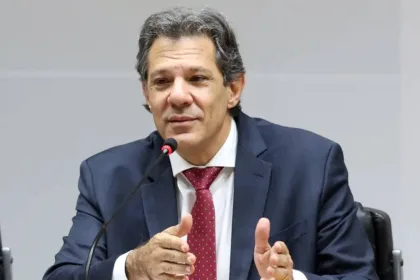 haddad-cita-conversa-com-mauro-vieira-e-mostra-confianca-em-negociacoes-com-eua