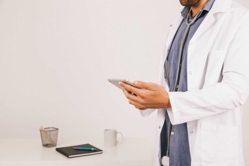 ia-e-whatsapp-simplificam-rotina-tributaria-de-medicos-no-brasil