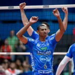adriano-se-emociona-com-titulo,-fala-sobre-baque-do-mundial-e-declara-amor-ao-vivo