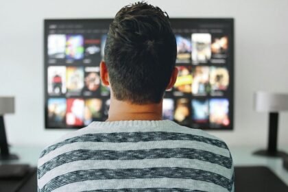 streamings-e-produtores-travam-guerra-bilionaria-por-recursos-de-filmes-e-series