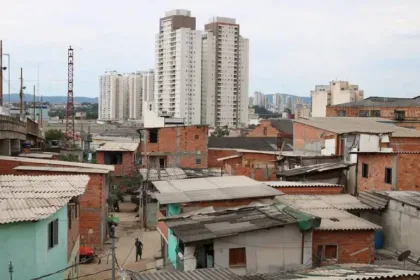 do-check-up-gratuito-a-protecao-financeira:-como-os-seguros-avancam-nas-favelas