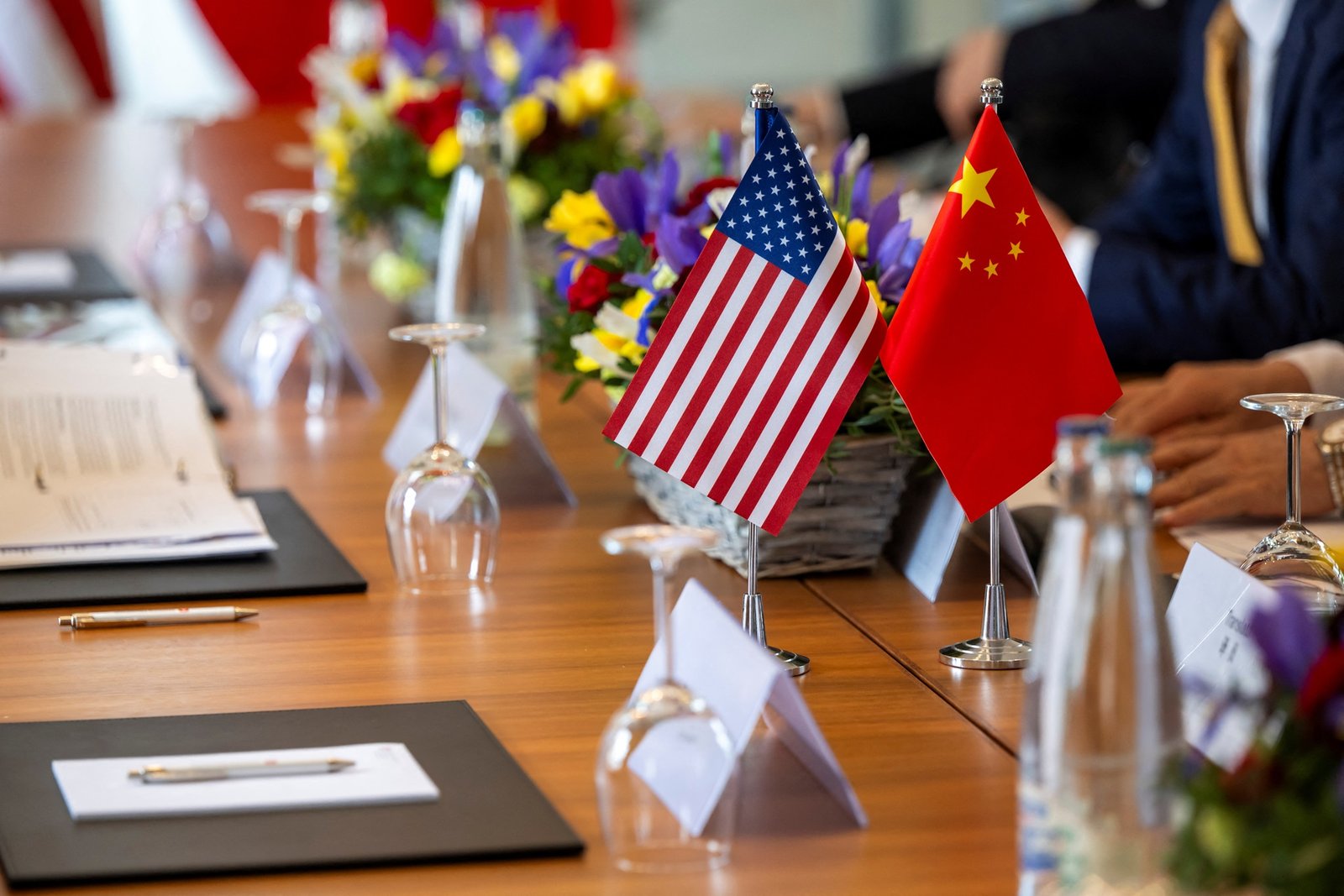 eua-e-china-concordam-em-retomar-negociacoes-comerciais-na-semana-que-vem