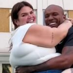 thais-carla-e-carregada-no-colo-pelo-marido-apos-perder-70-kg