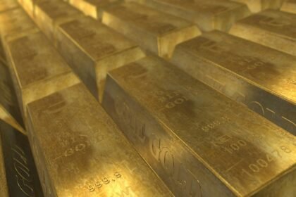 ouro-na-maxima,-aproximacao-eua-brasil-e-mais:-um-resumo-da-semana-em-5-pontos