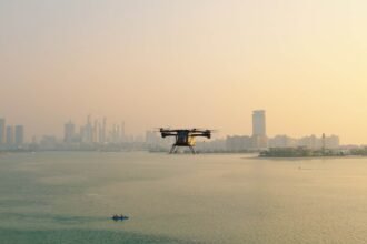 apos-colisao-no-ar,-marca-chinesa-revela-carro-voador-que-atinge-360-km/h