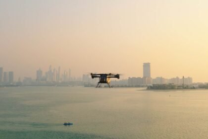 apos-colisao-no-ar,-marca-chinesa-revela-carro-voador-que-atinge-360-km/h