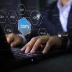 o-“milagre-digital”-do-caribe:-ilha-lucra-com-dominios-de-ia