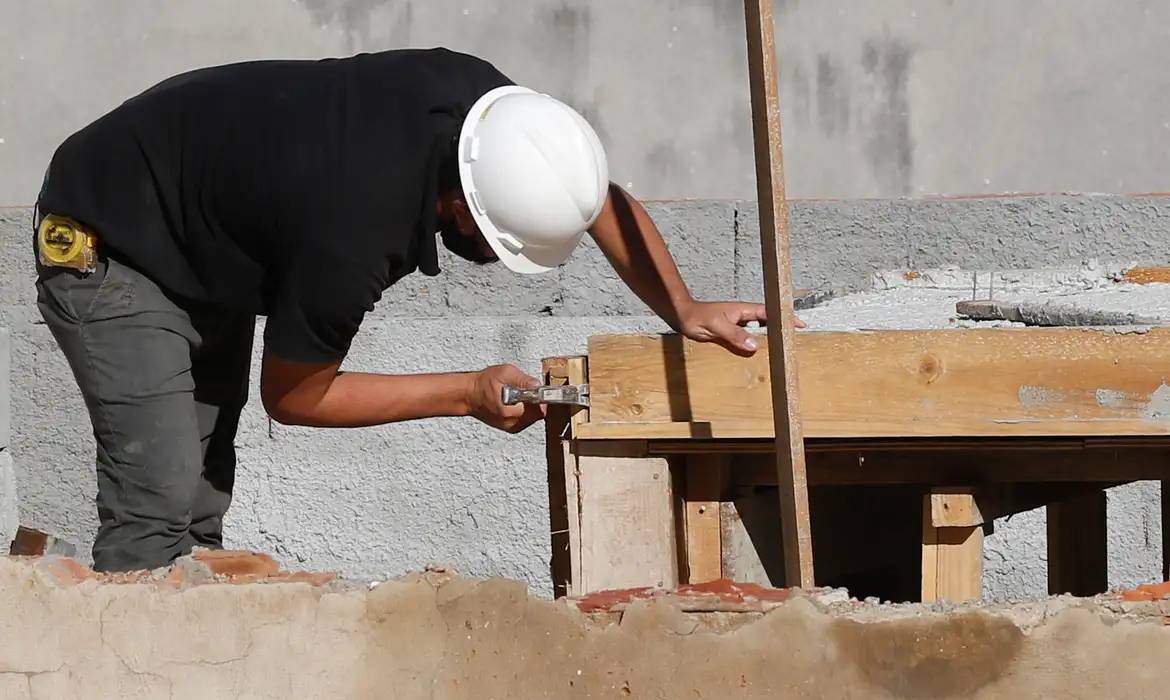 anamaco:-programa-de-reformas-pode-reaquecer-vendas-de-materiais-de-construcao