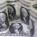 dolar-cai-pelo-quarto-dia-seguido-para-r$-5,37;-ibovespa-sobe-com-vale-e-itau