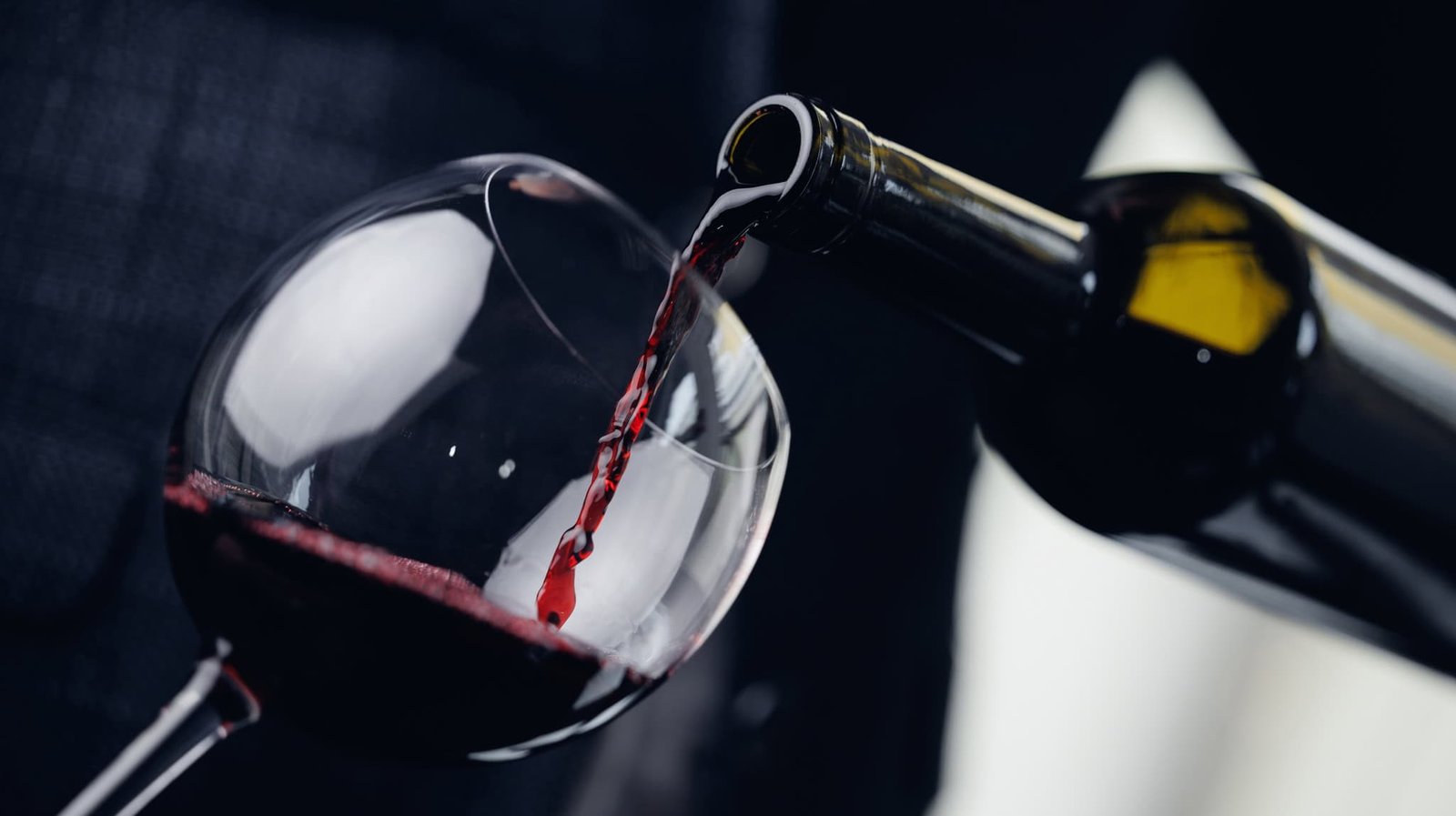 nova-tecnologia-brasileira-identifica-conservante-proibido-em-agua,-suco-e-vinho