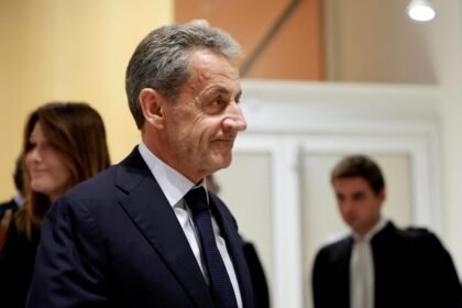 ex-presidente-da-franca-nicolas-sarkozy-e-preso-por-conspiracao-em-campanha-da-libia