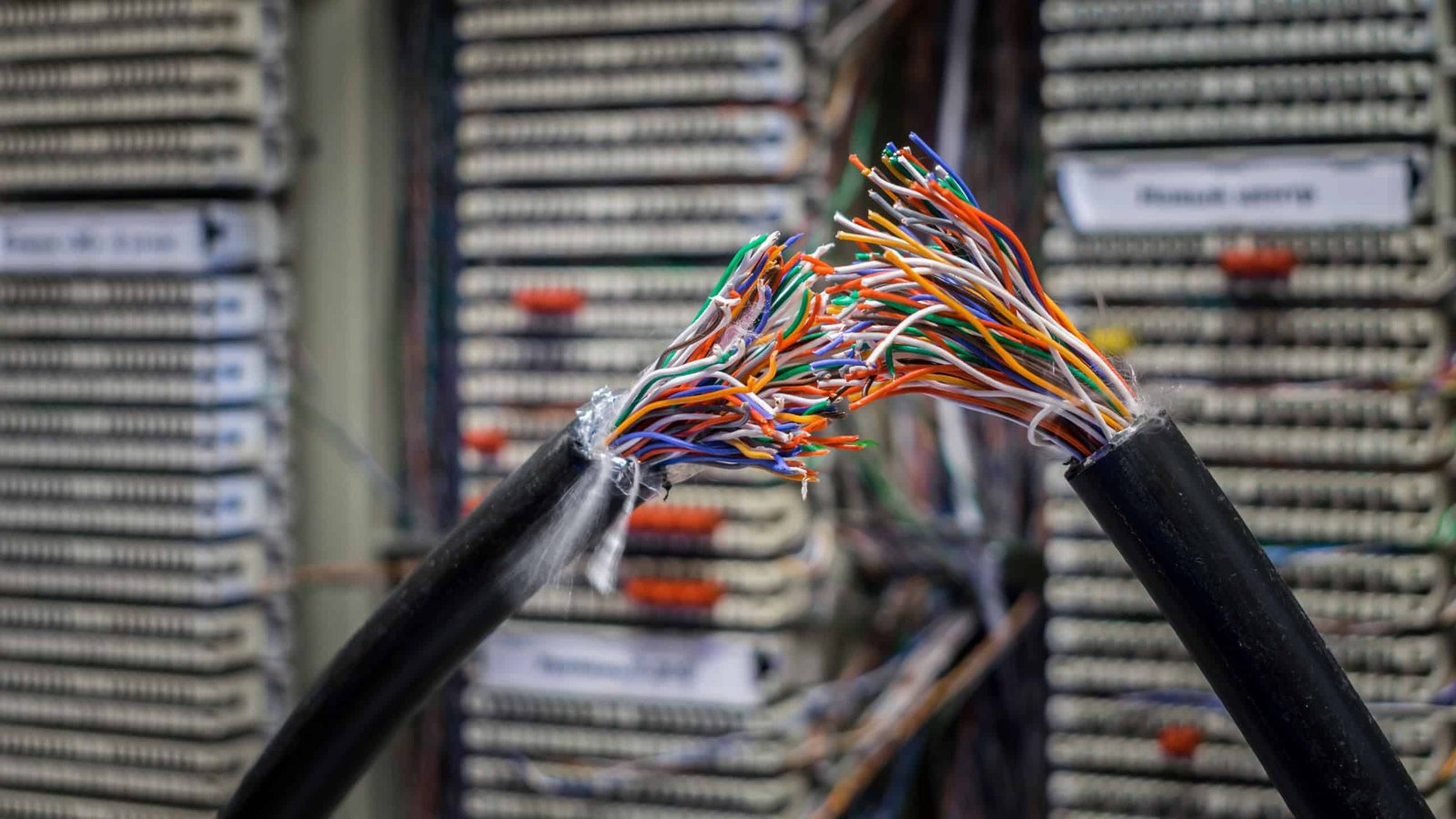apagao-da-aws:-internet-esta-“a-merce”-de-poucas-empresas,-dizem-especialistas